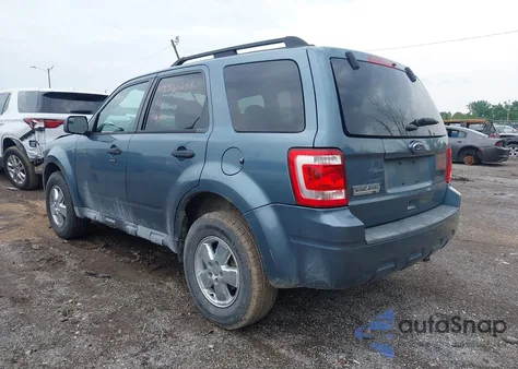 2011 Ford Escape Xlt z USA, uszkodzony, nr VIN 1FMCU0D70BKB66899